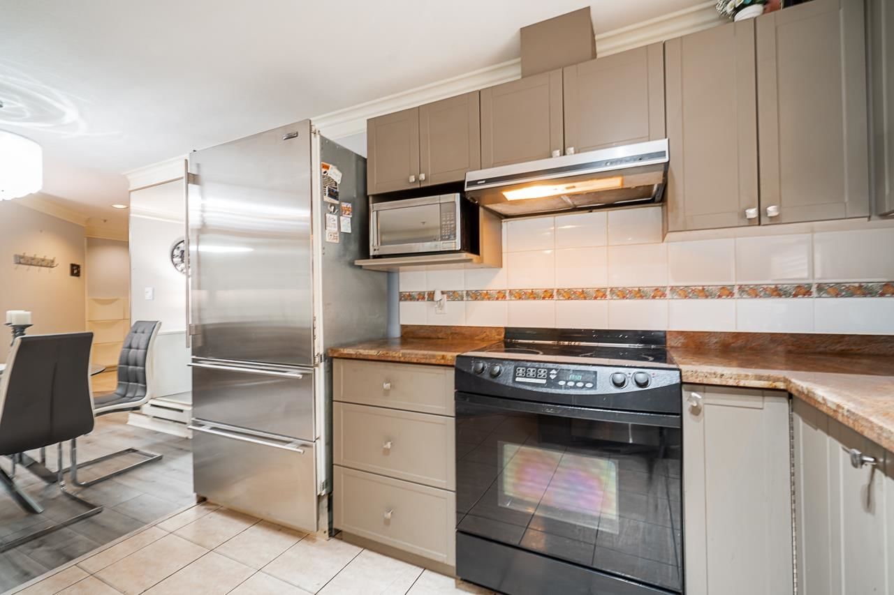 Listing Image 9