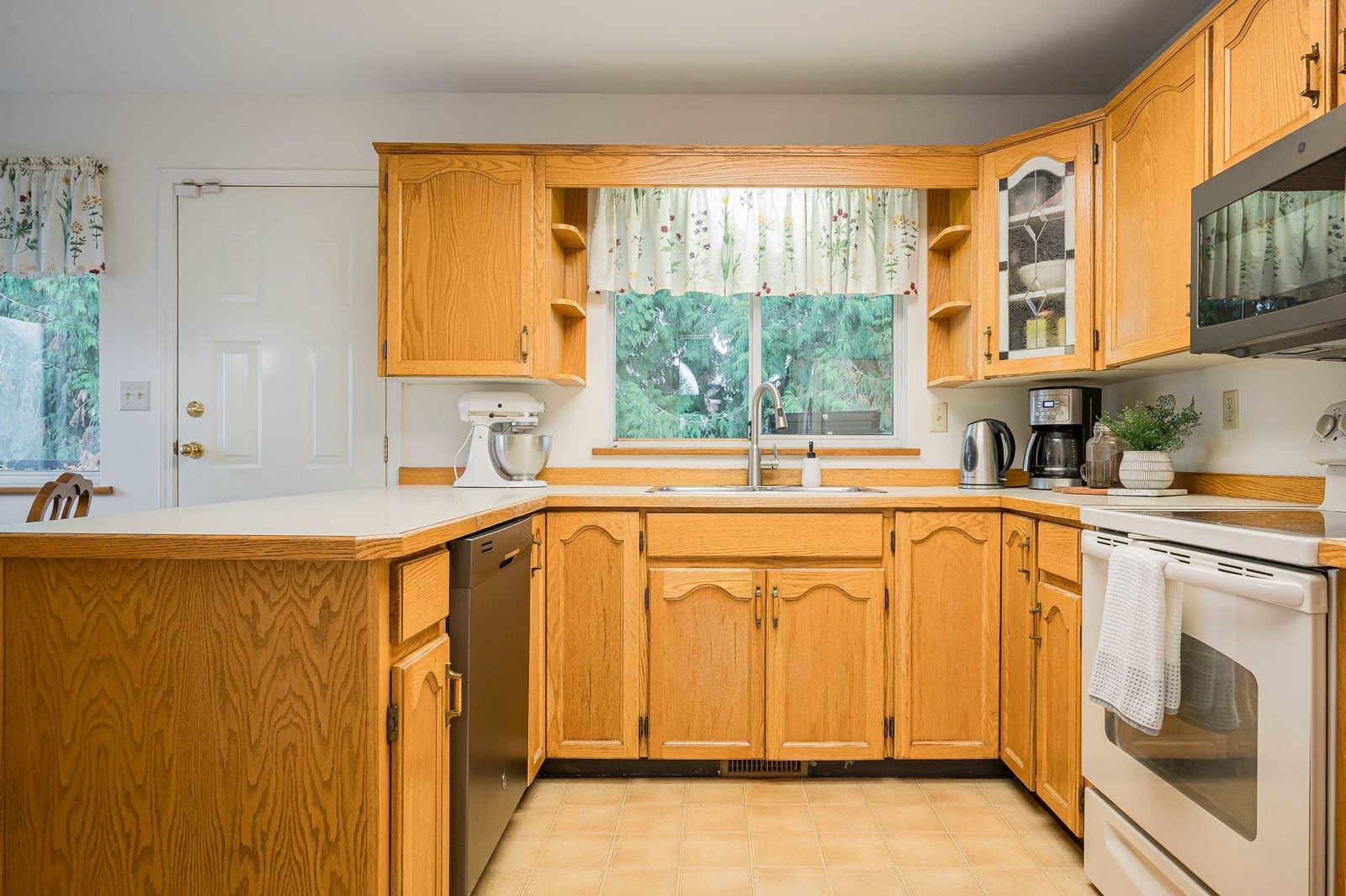 Listing Image 12