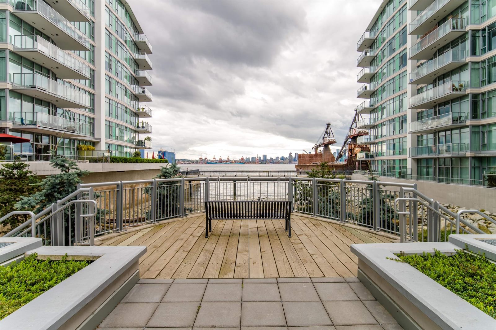 Listing Image 10