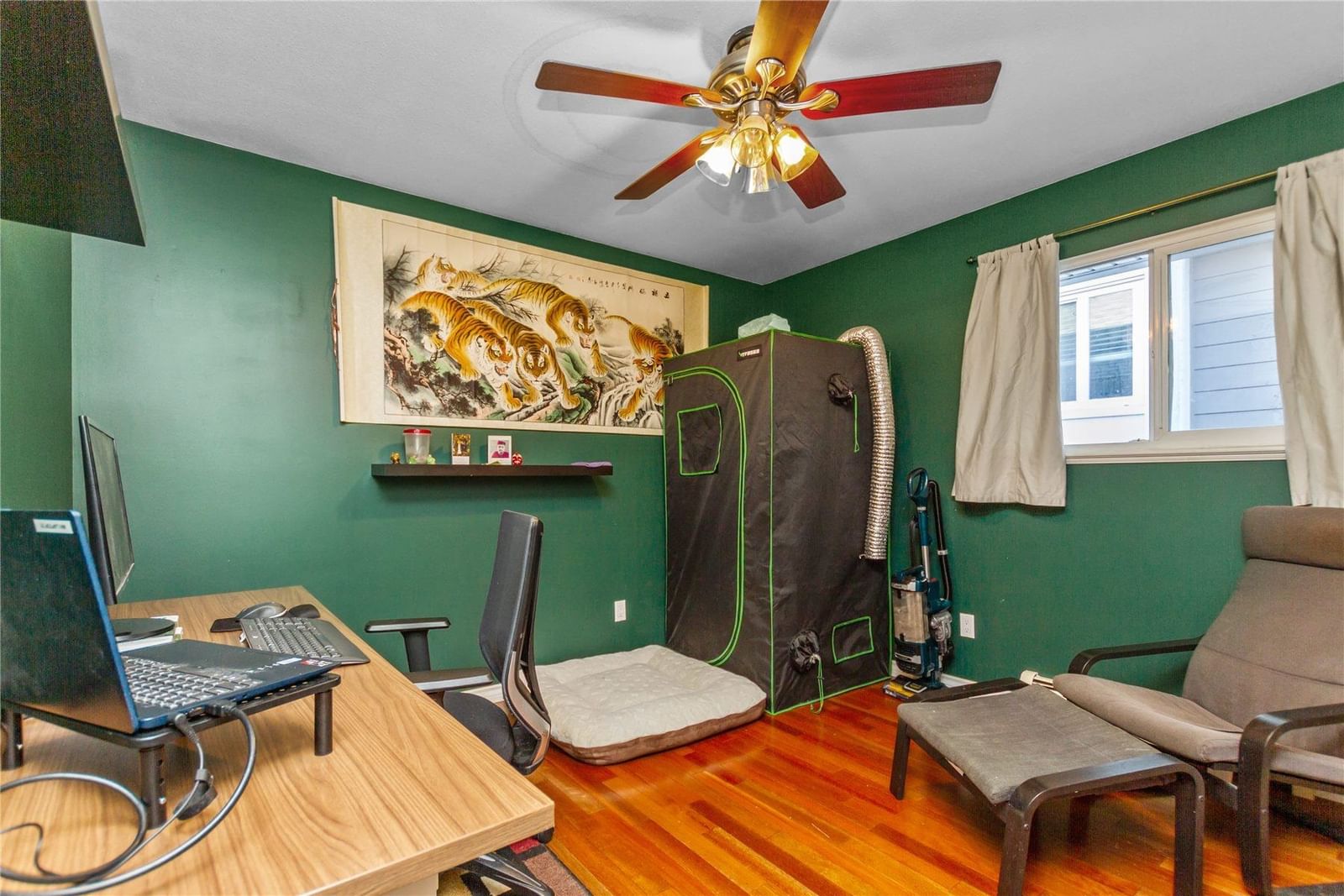 Listing Image 13