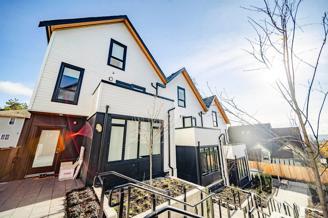 123 - 1306 Laval Square