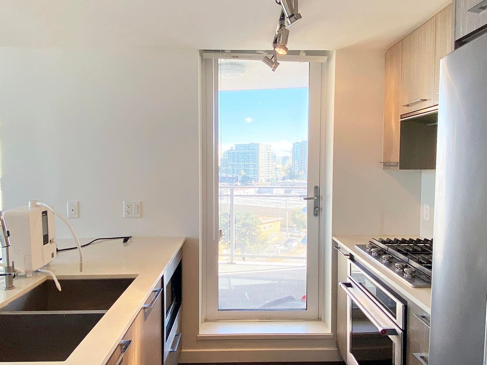Listing Image 19