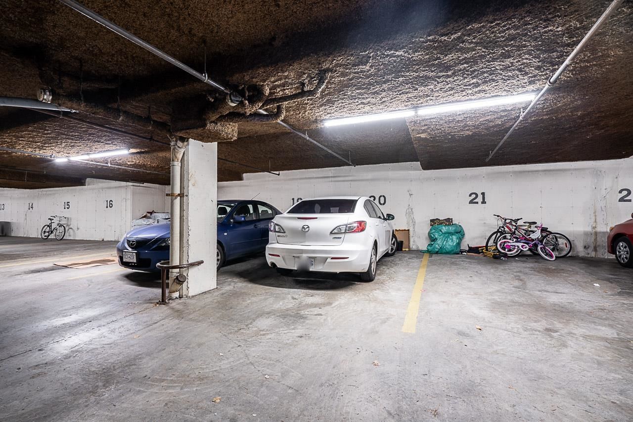 Listing Image 17