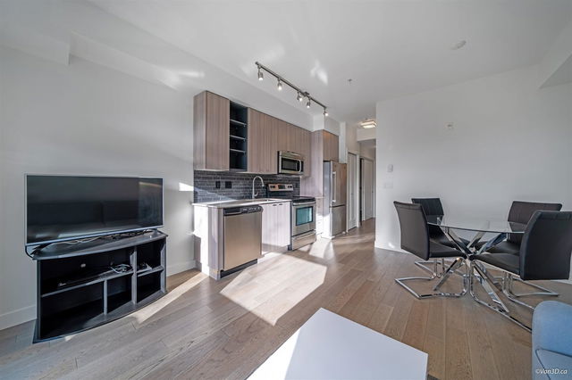 214 - 3090 Gladwin Road