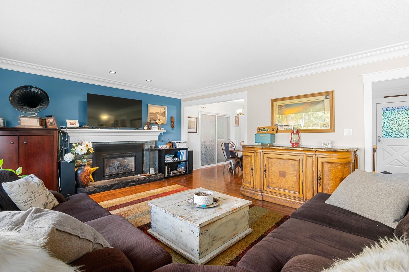Listing Image 8