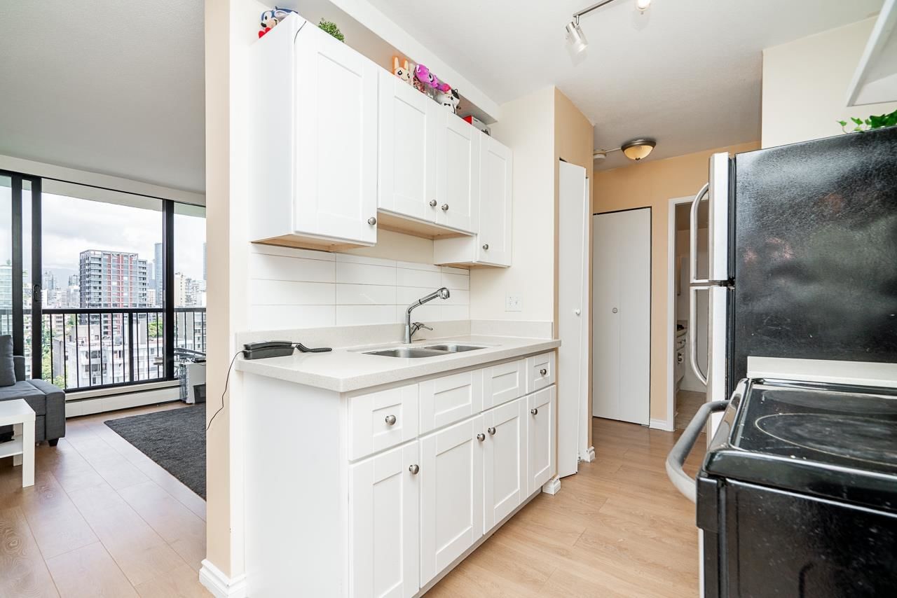 Listing Image 10