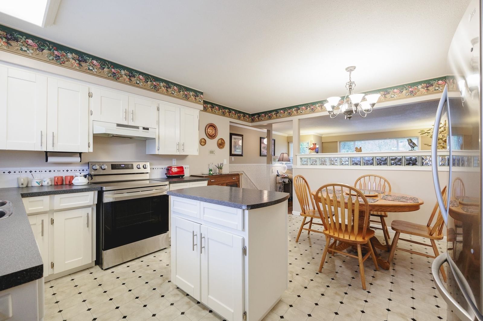Listing Image 13