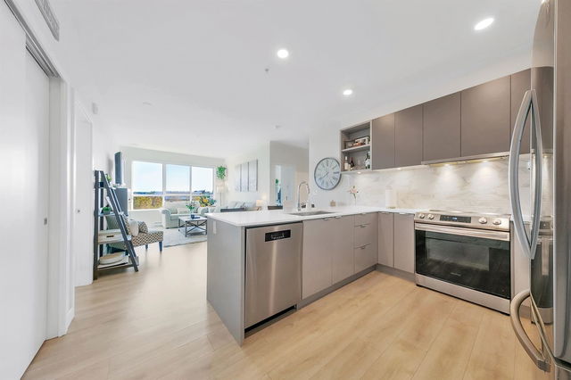 327 - 1792 Starling Drive