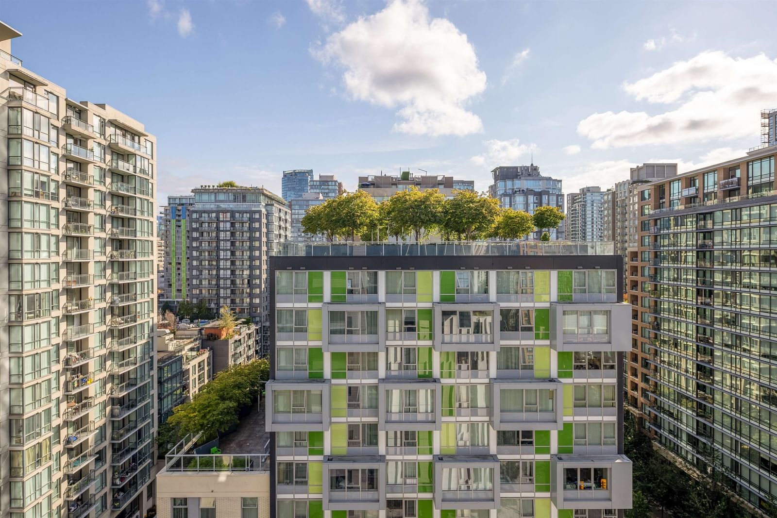 Listing Image 10