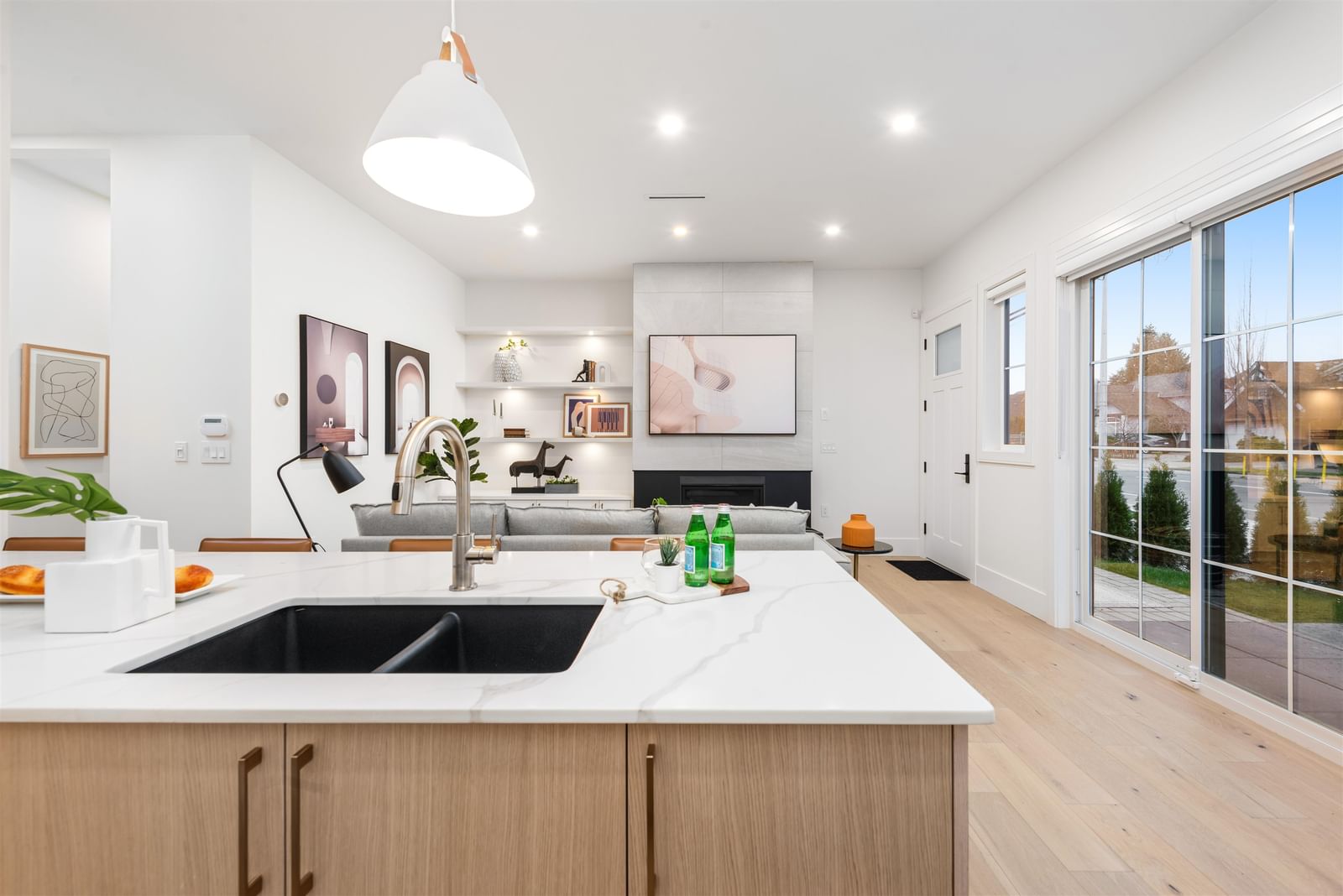 Listing Image 15