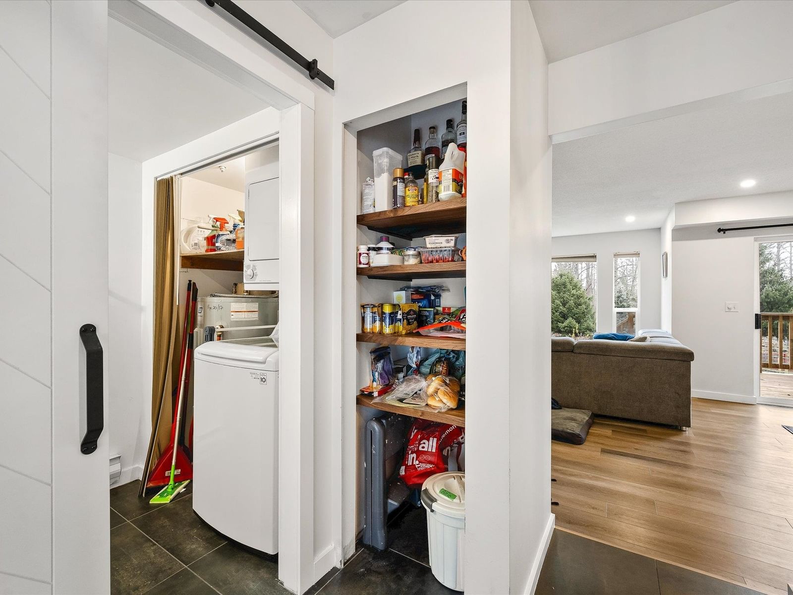 Listing Image 12