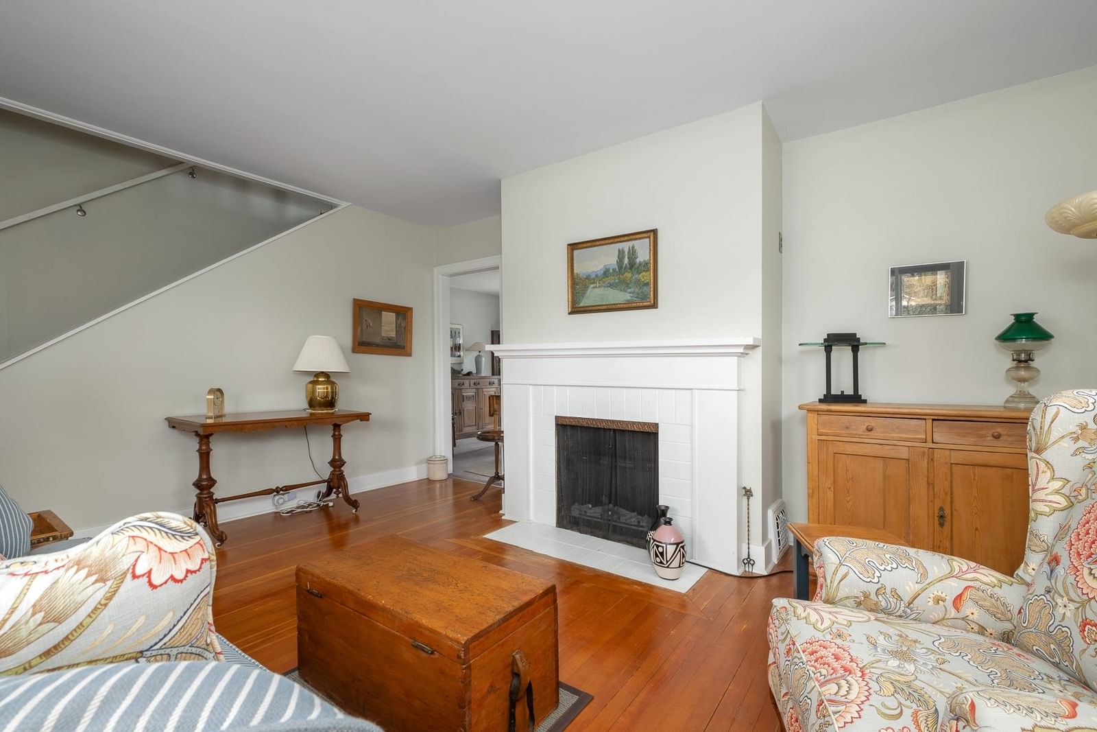 Listing Image 11