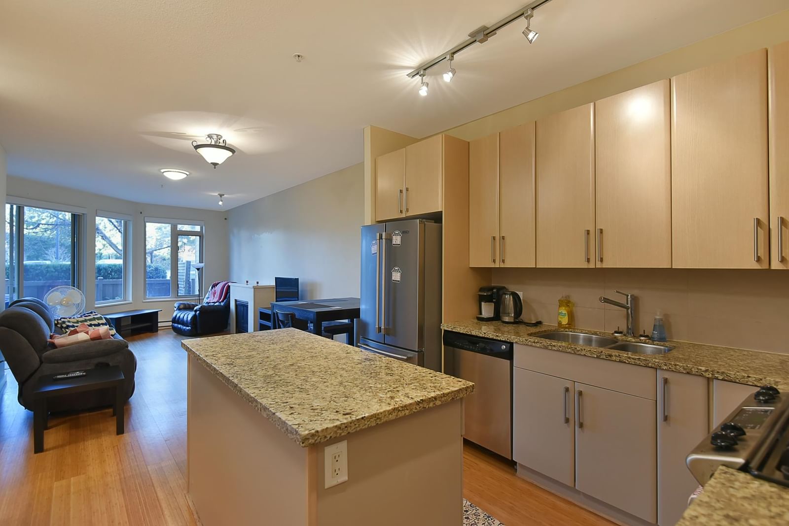 Listing Image 1