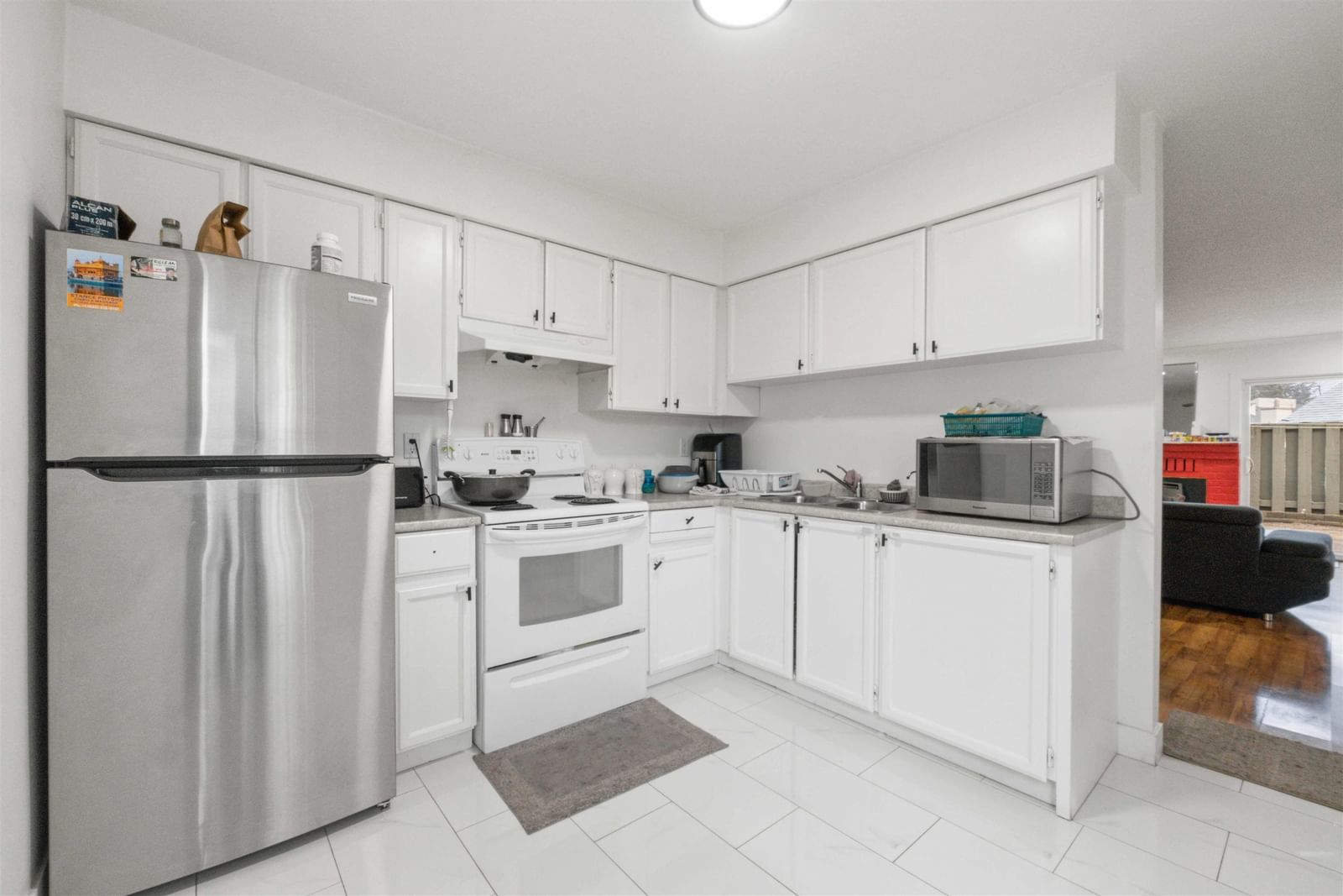 Listing Image 14