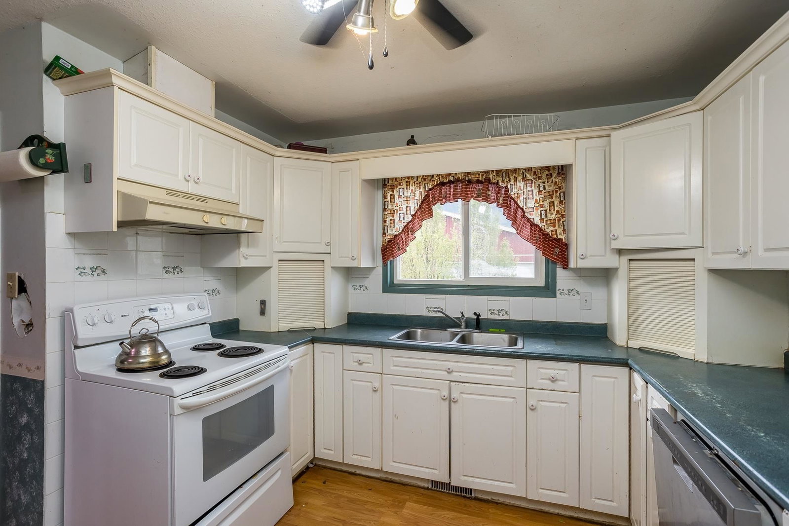 Listing Image 15