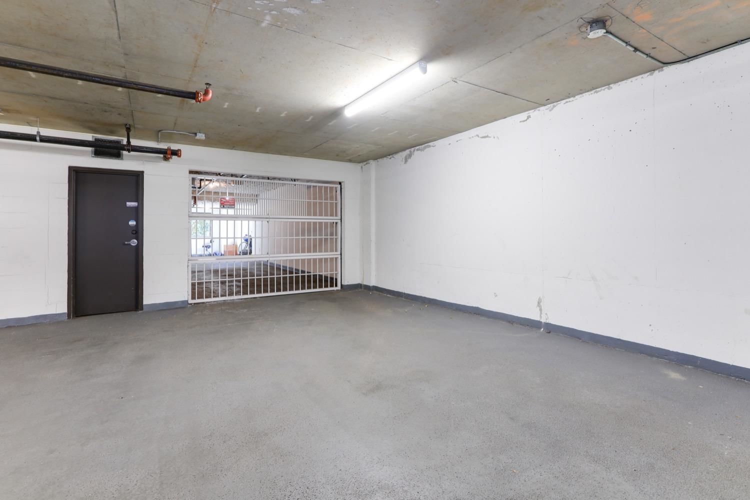 Listing Image 30