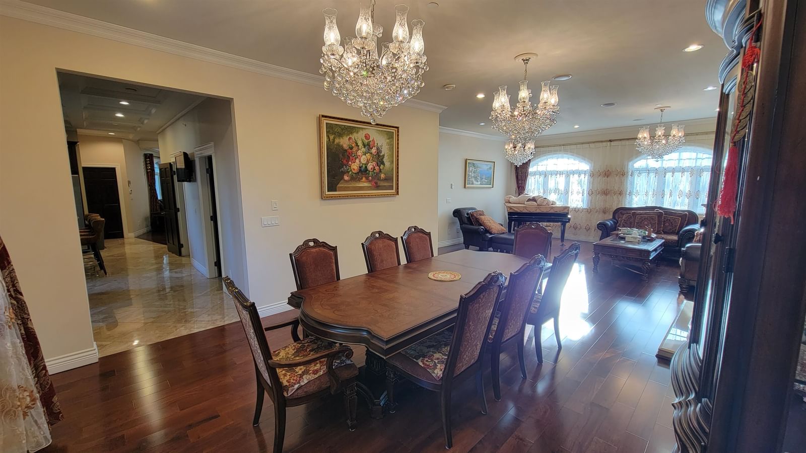 Listing Image 10