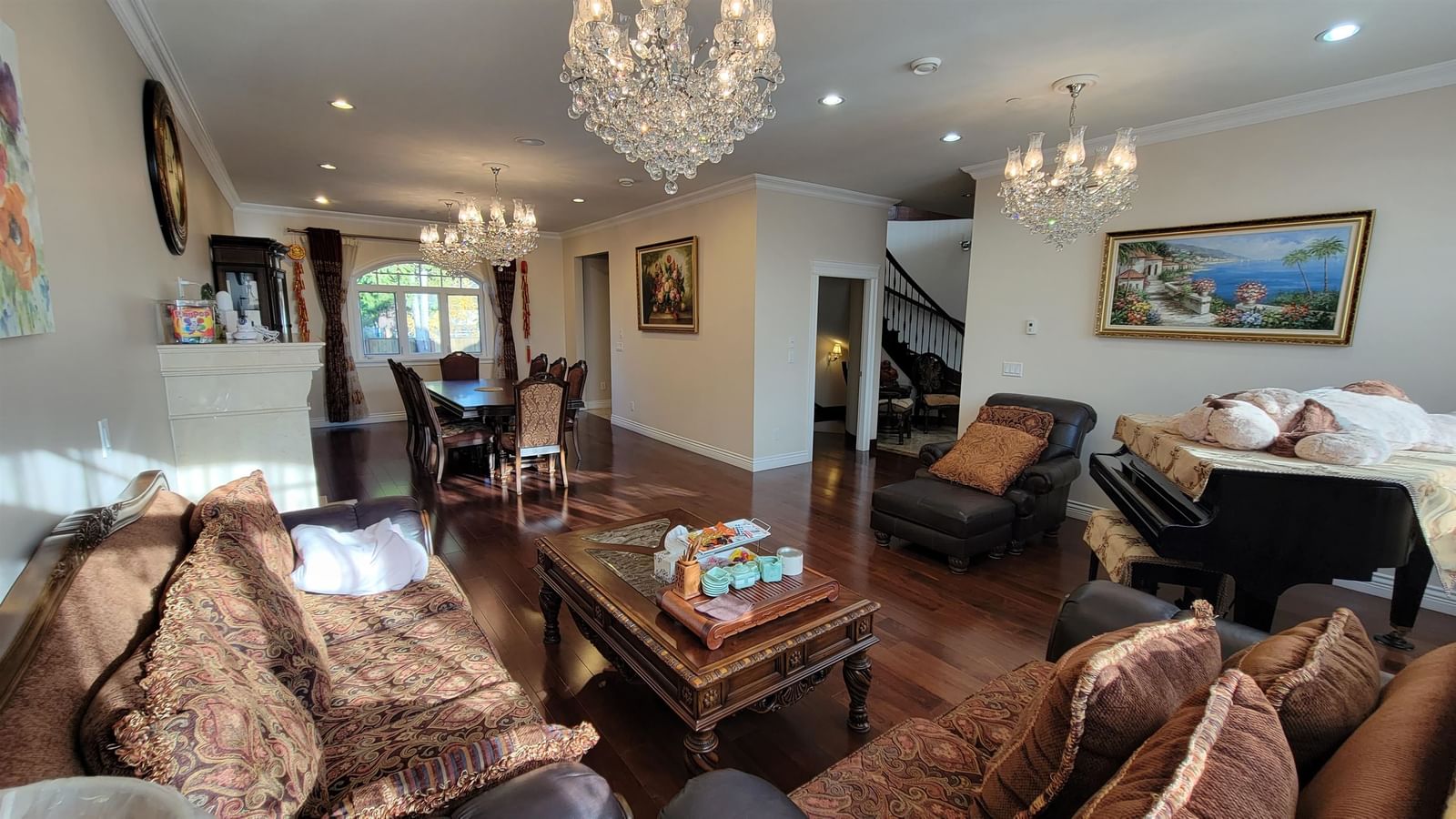 Listing Image 9