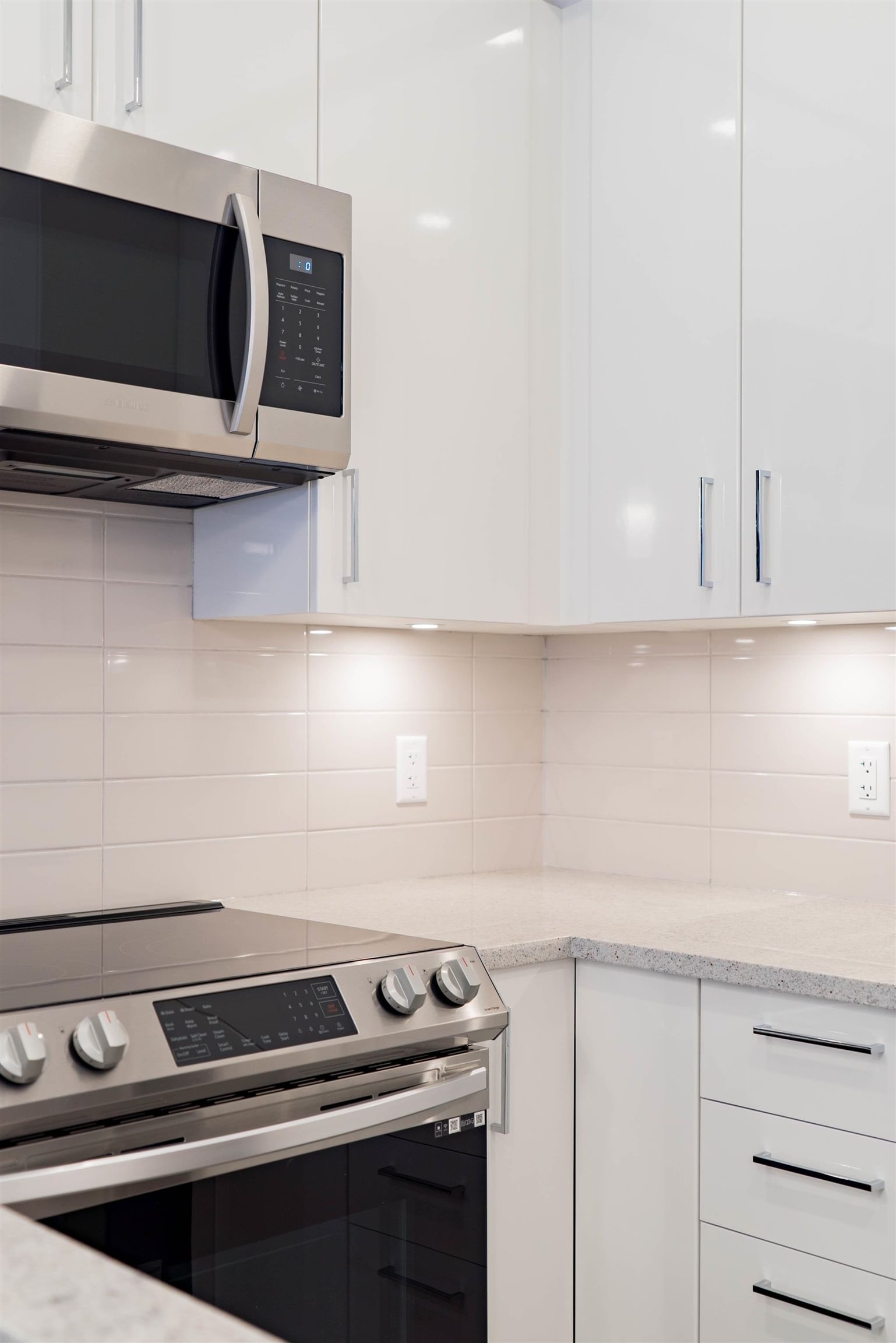 Listing Image 30