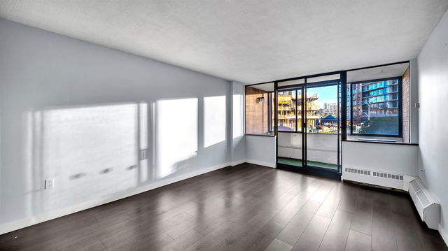 211 - 6651 Minoru Boulevard