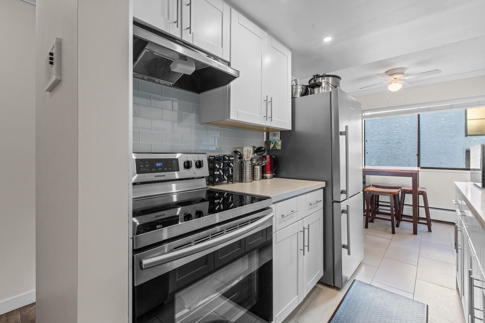 Listing Image 16