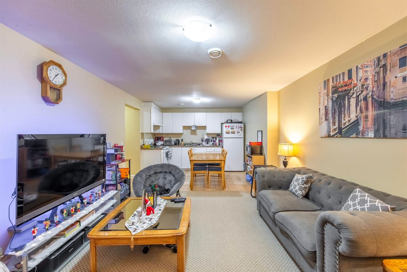 Listing Image 14