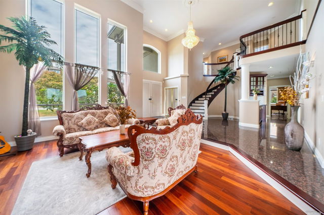 3102 Quintette Crescent