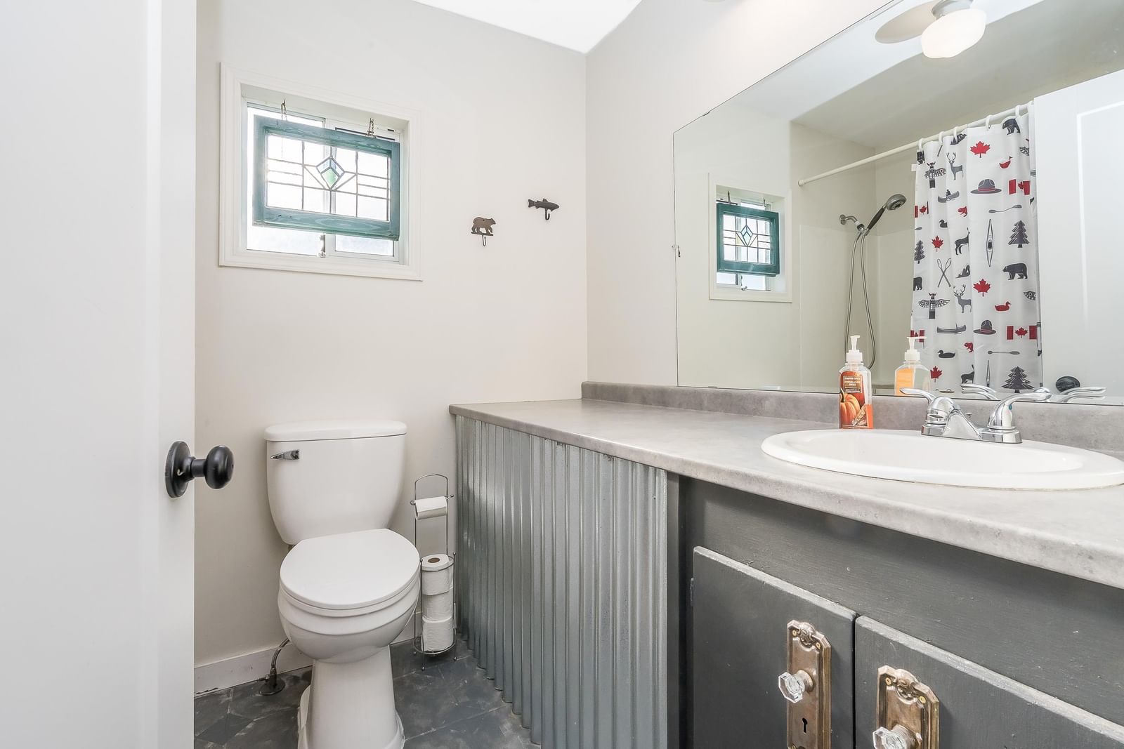 Listing Image 19