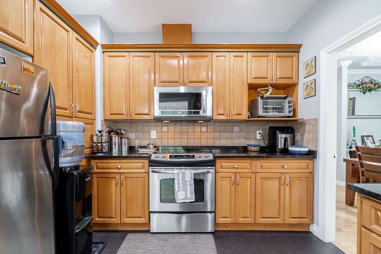 Listing Image 12