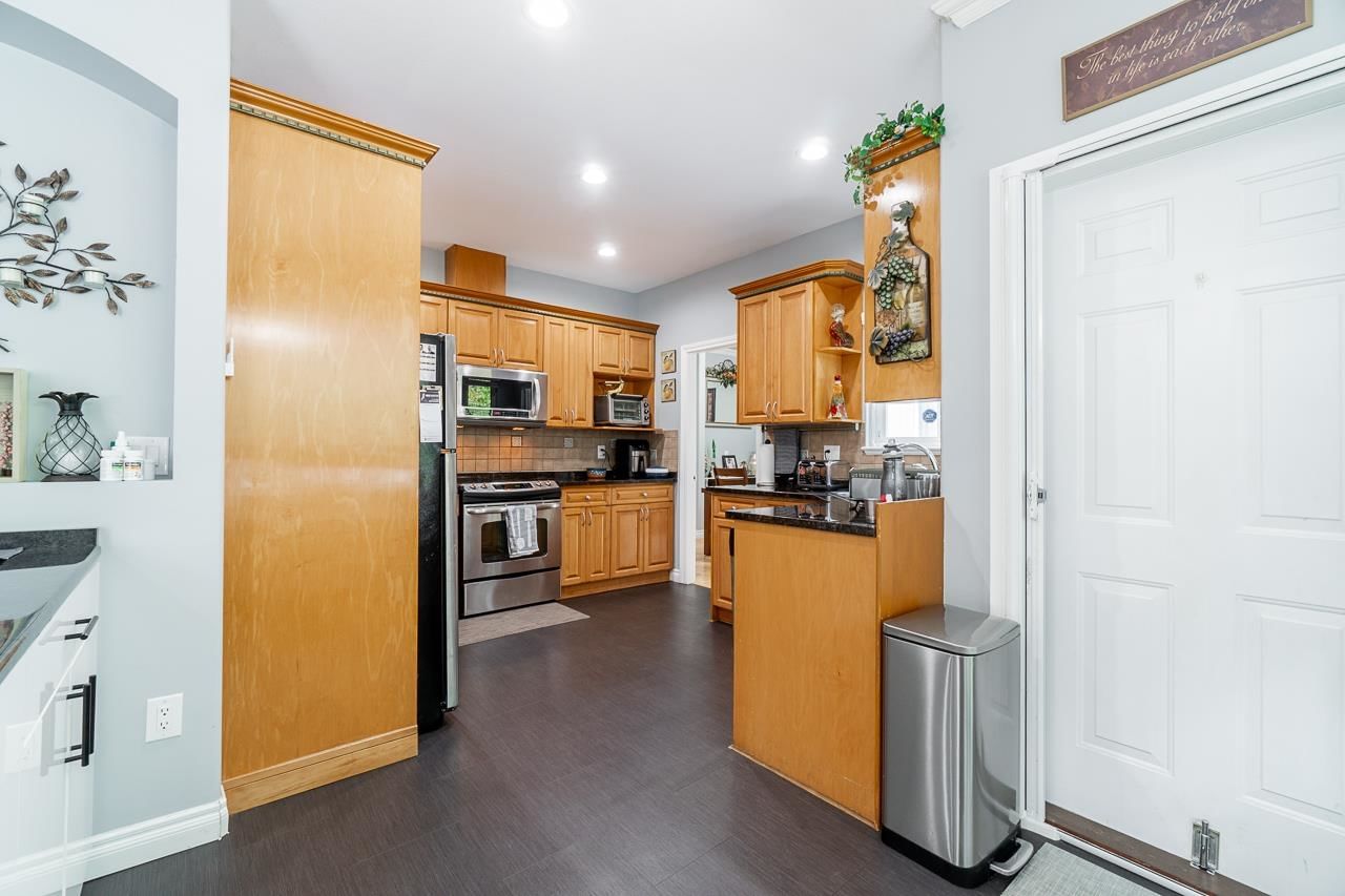 Listing Image 14