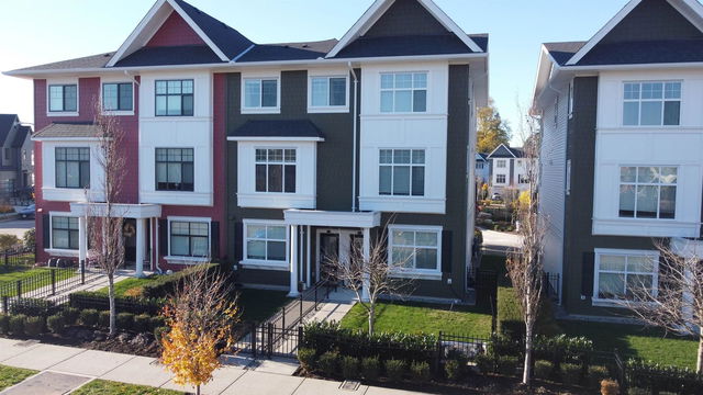 4 - 27735 Roundhouse Drive