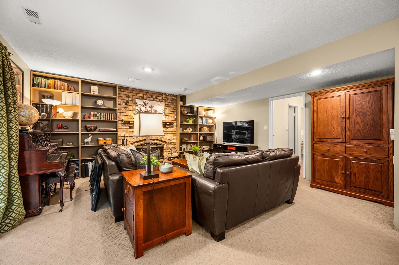 Listing Image 15