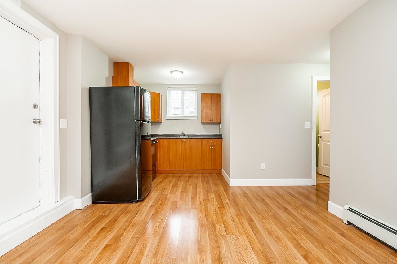 Listing Image 19