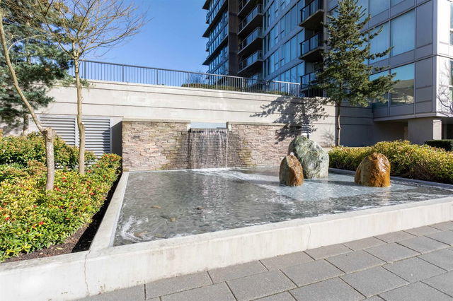 907 - 660 Nootka Way