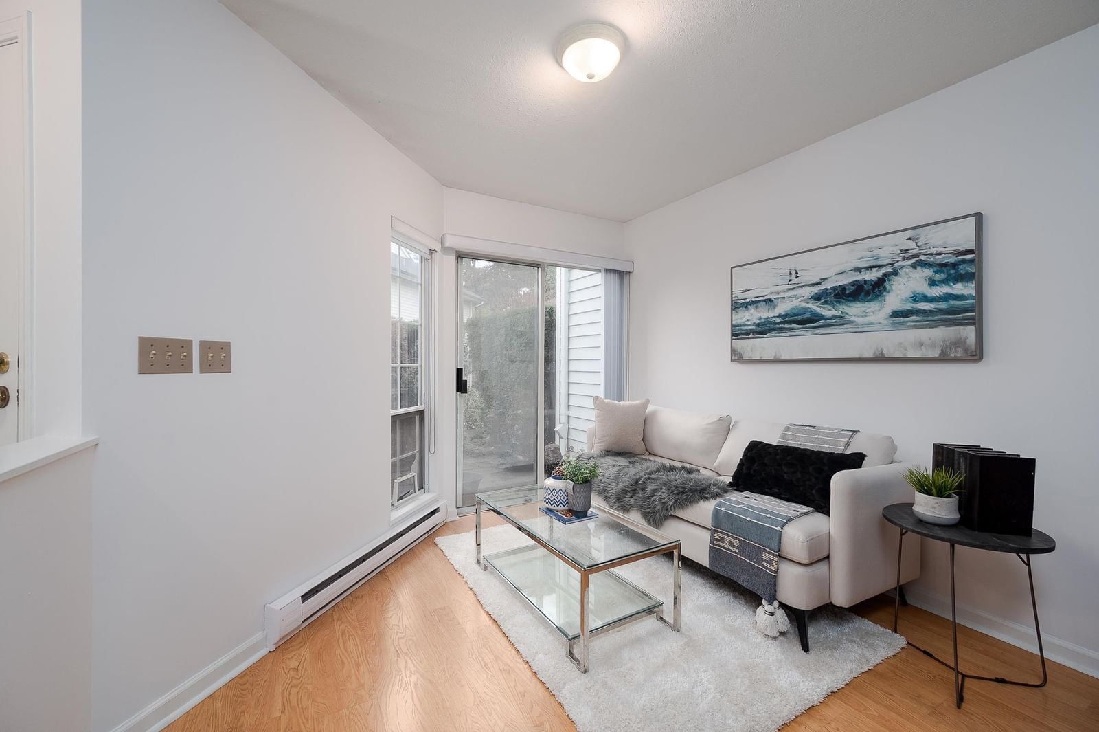 Listing Image 16