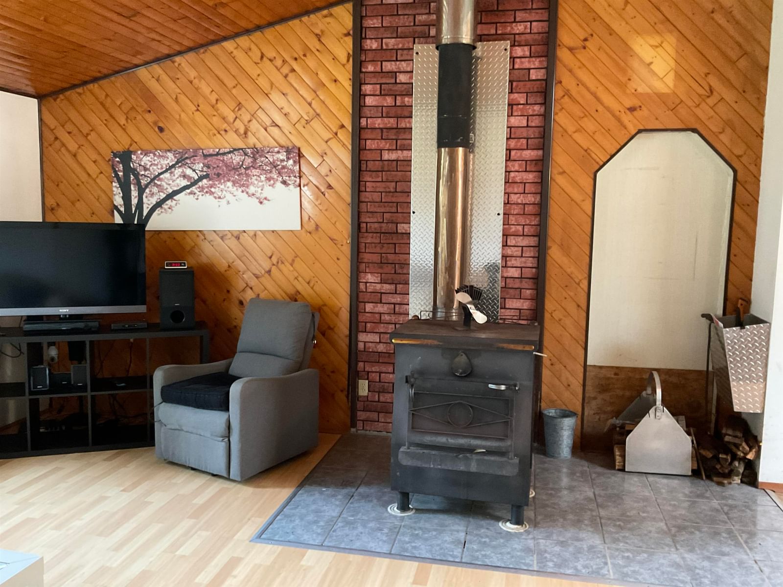 Listing Image 12