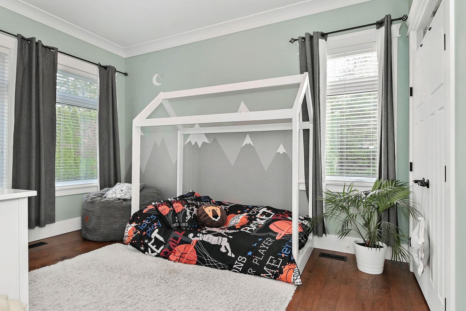 Listing Image 23