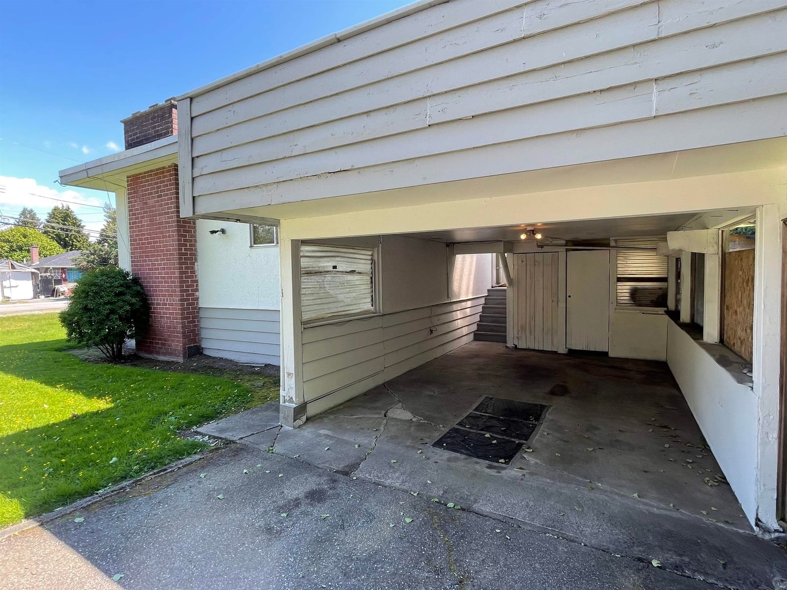 Listing Image 11