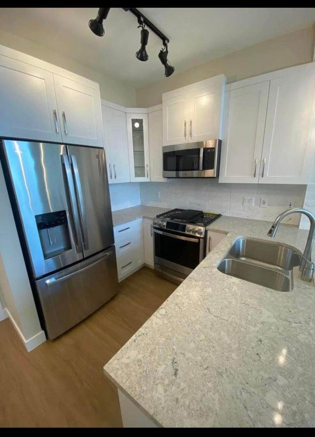 518 - 11077 Ravine Road