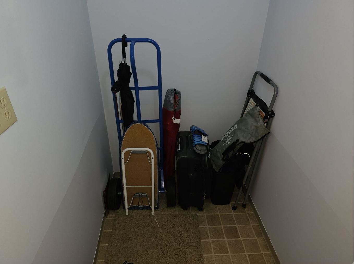 Listing Image 8