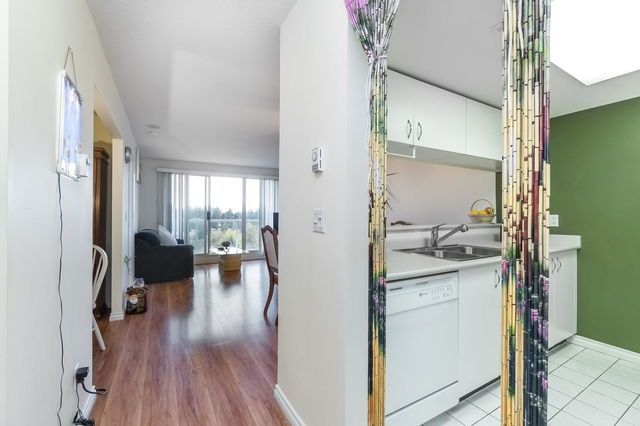 1008 - 10523 University Drive
