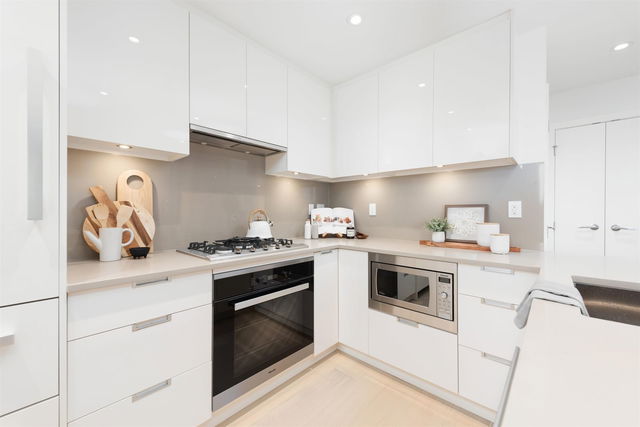 309 - 6328 Cambie Street