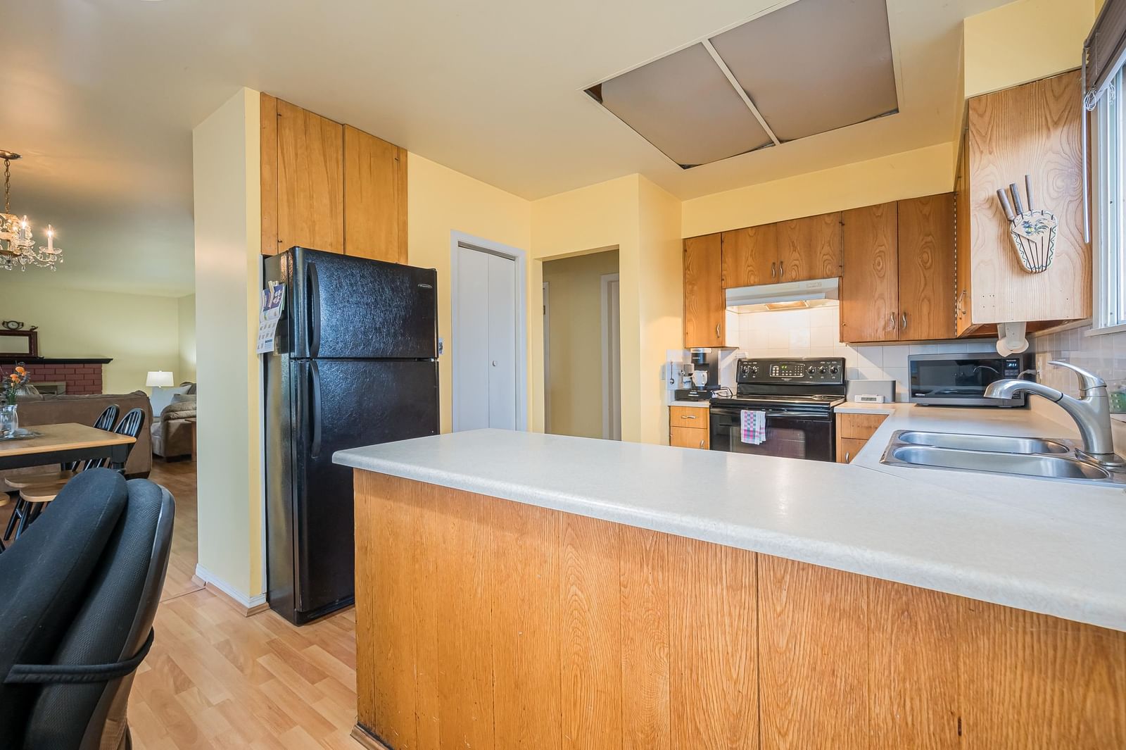 Listing Image 11
