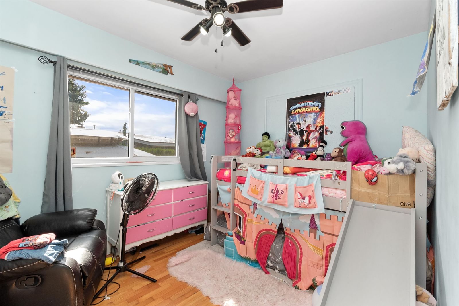 Listing Image 16