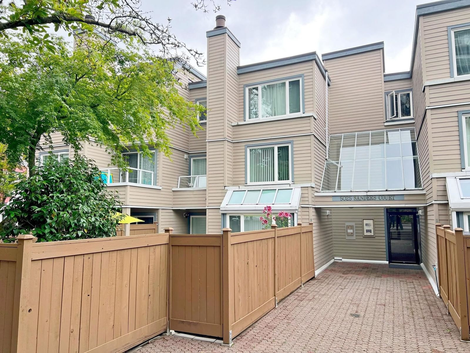 Listing Image 14