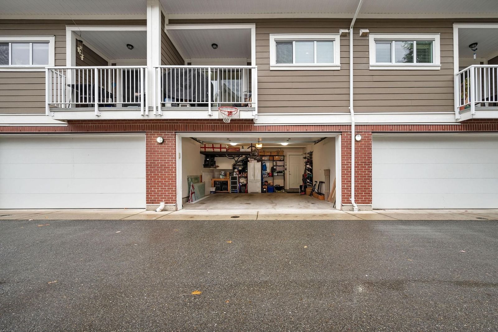 Listing Image 28