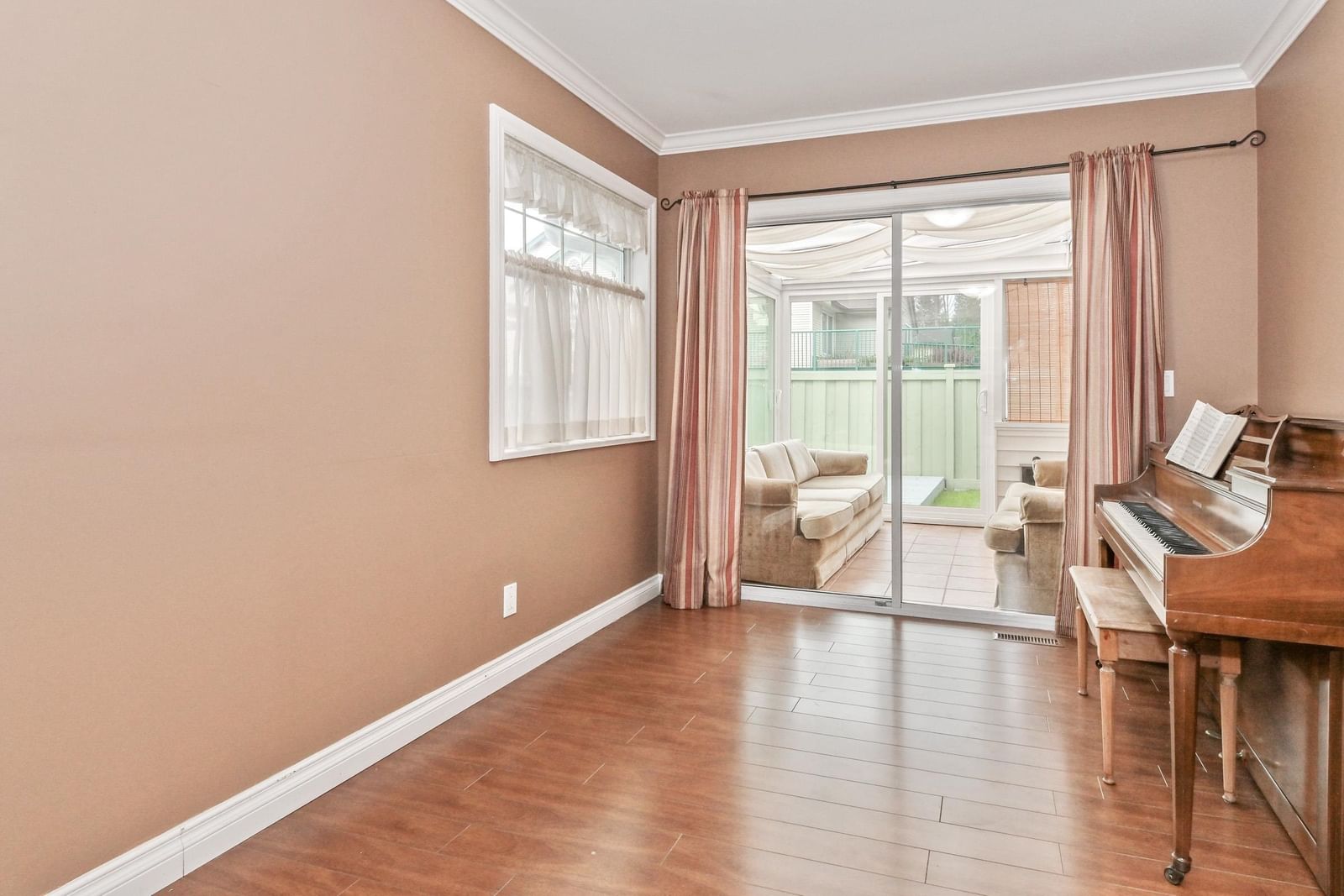 Listing Image 15