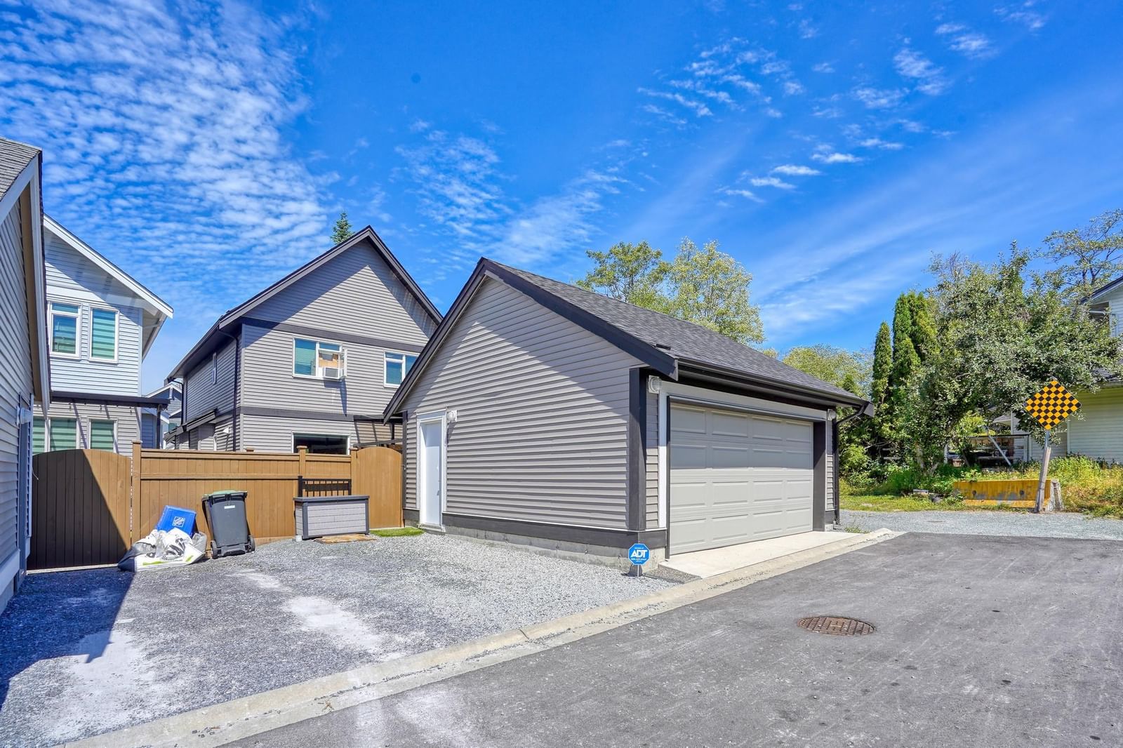 Listing Image 17
