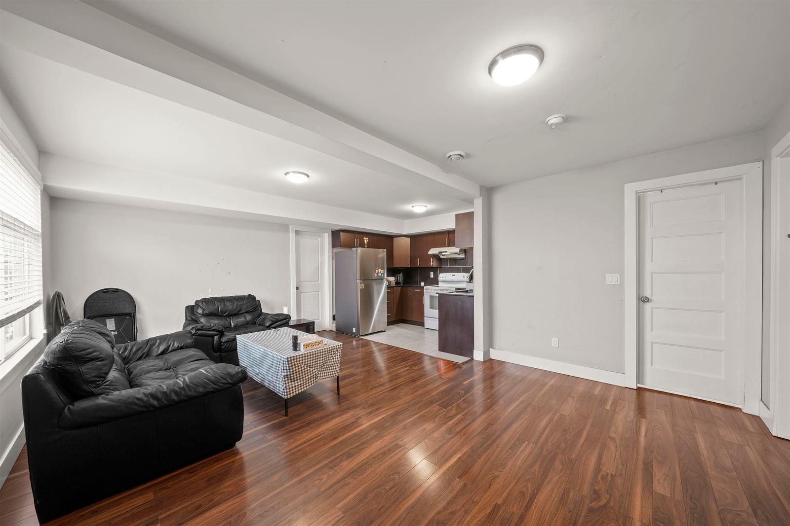 Listing Image 17
