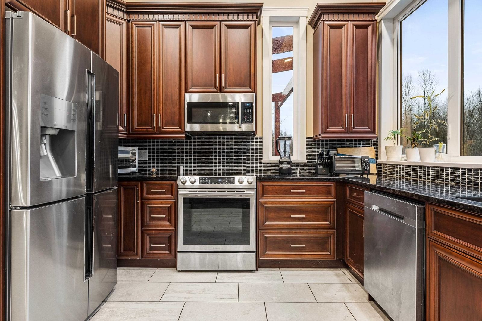 Listing Image 9